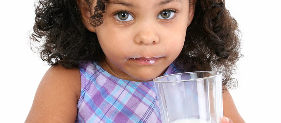 ALLERGIE OU INTOLÉRANCE AU LAIT CHEZ L’ENFANT